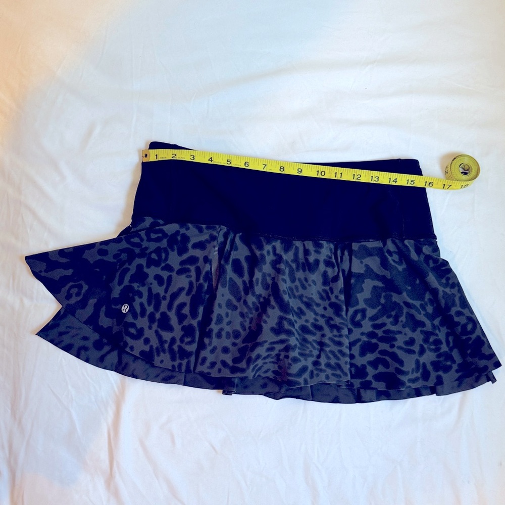 Lululemon Stylish Black Leopard Print Skirt
